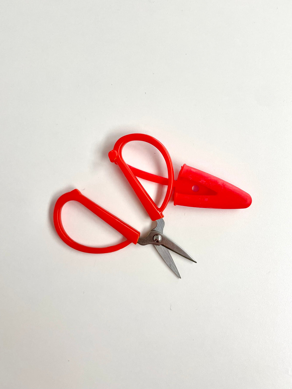 Red Super Snips