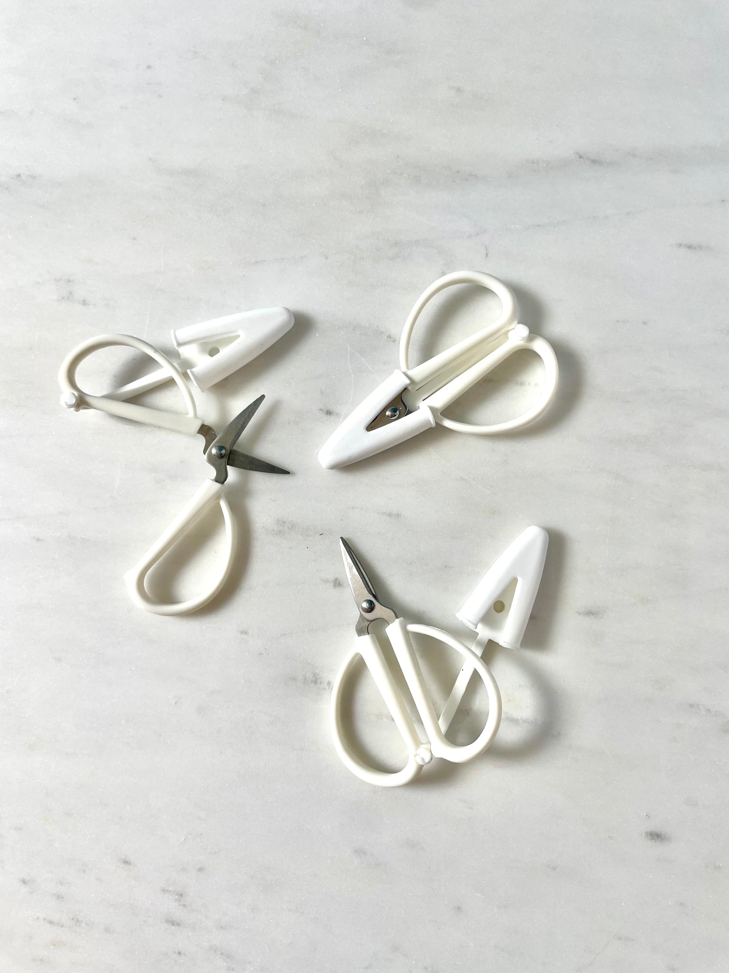 White Super Snips